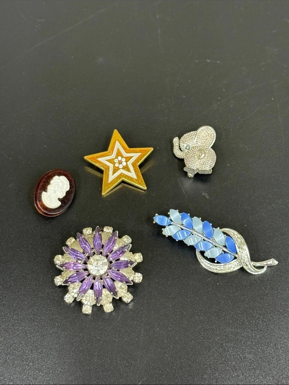 Brooch Pin Set in Purple & Blue Like New